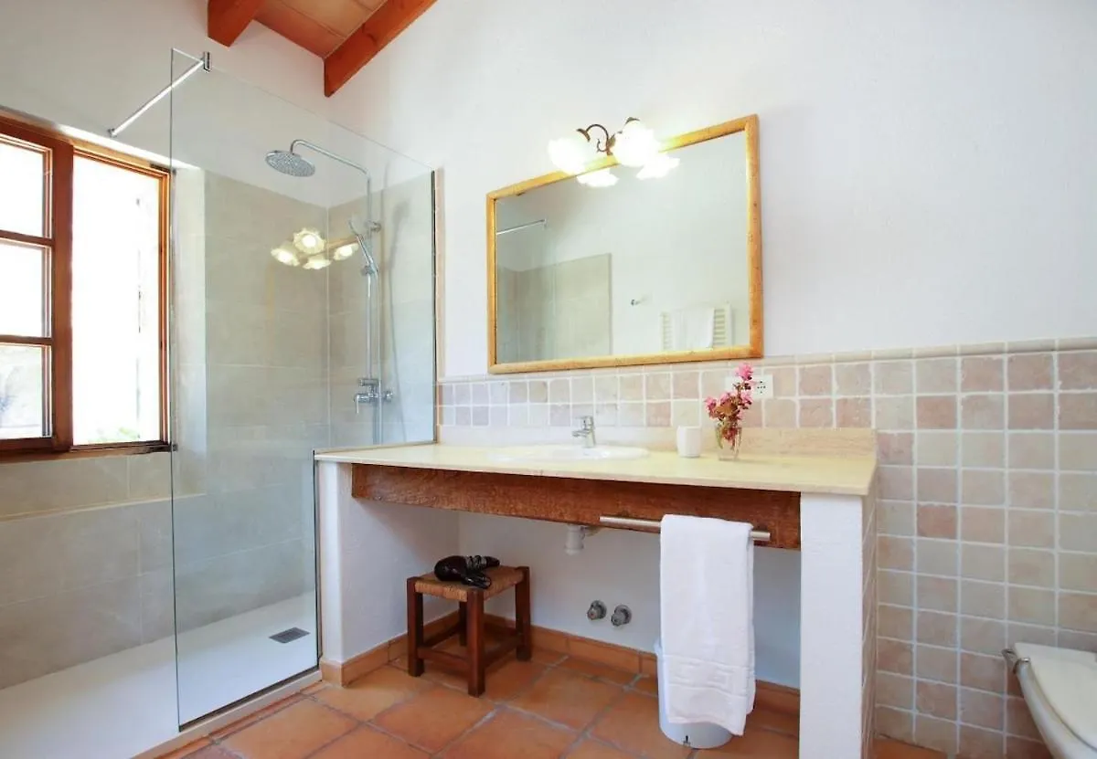 Villa Near Pollensa And Crystalline Beaches Of Cala Sant Vicenc By Renthousing Spanien